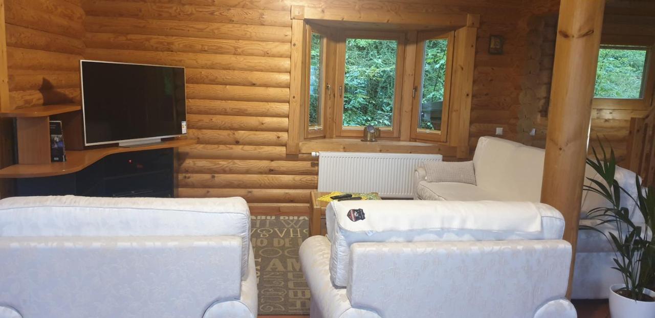 Cosy Spacious Wooden Chalet Na Hrib Stiska Vas Kültér fotó