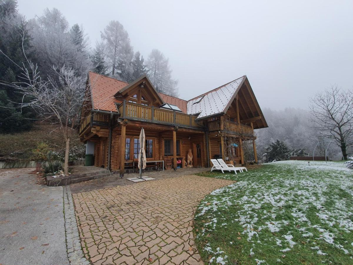Cosy Spacious Wooden Chalet Na Hrib Stiska Vas Kültér fotó